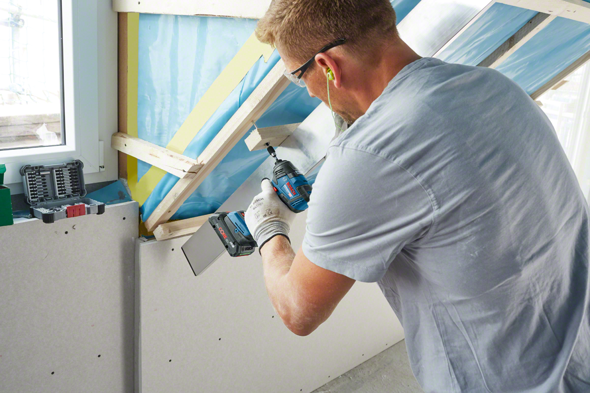 Bosch Professional GDR 18V-200 C Akülü Darbeli Somun Sıkma Makinesi (2 x18 V 4.0 Ah Akü, L-BOXX taşıma çantalı) - Resim 4