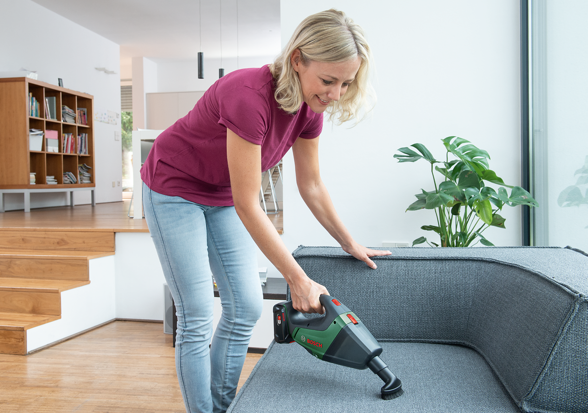 Bosch UniversalVac 18 Tek Akülü Süpürge (1 x 2,5Ah) - Resim 3