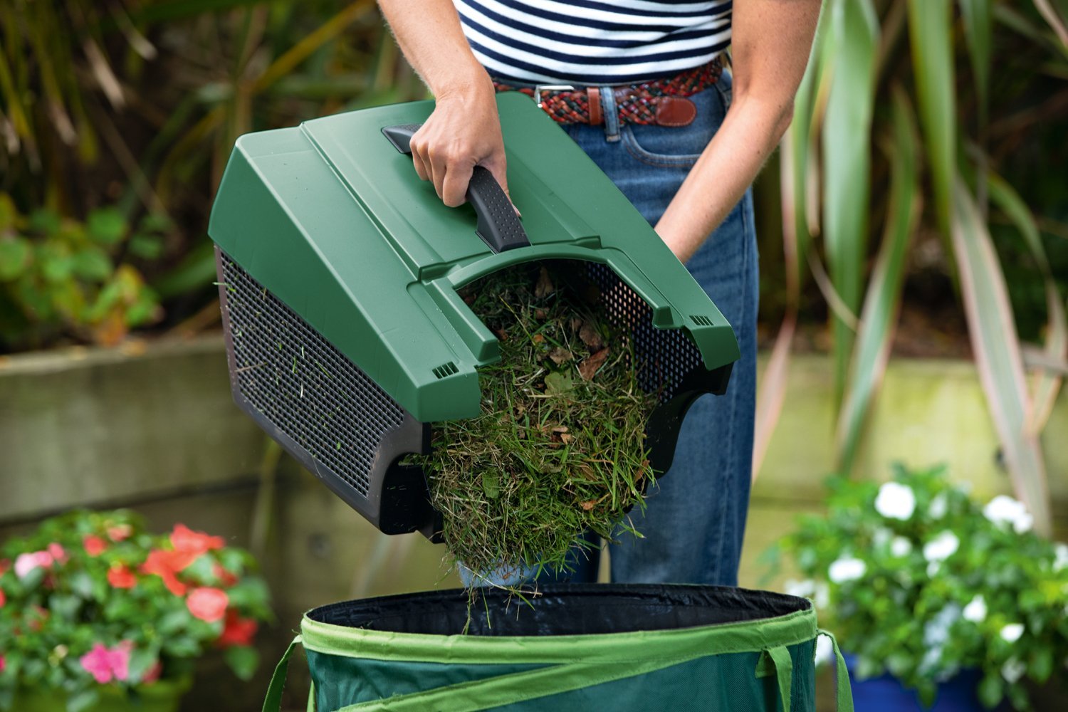 Bosch CityMower 18V-32-300 Akülü Çim Biçme Makinesi - Resim 2
