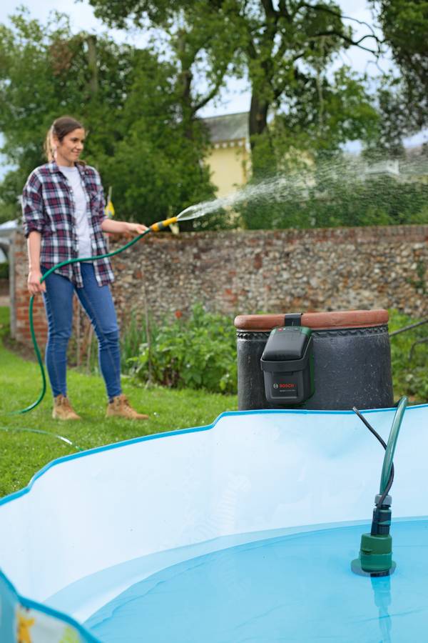 Bosch GardenPump 18V-2000 Akülü Bahçe Pompası - Resim 2