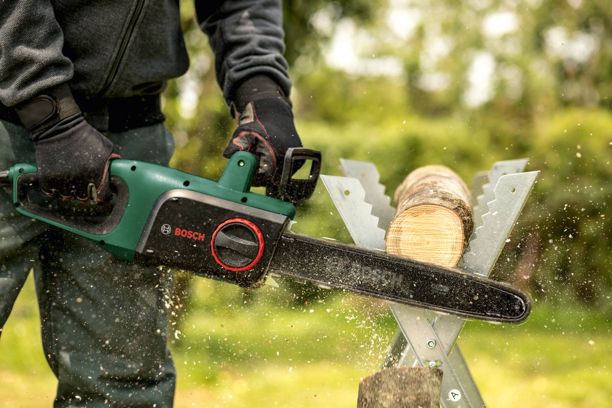 Bosch UniversalChain 35 Zincirli Ağaç Kesme Makinesi - Resim 2