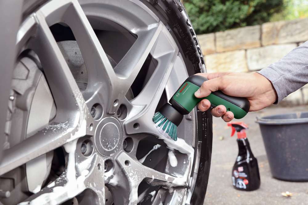 Bosch UniversalBrush Akülü Çok Amaçlı Yüzey Temizleyici - Resim 2